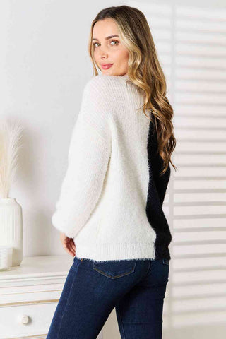 Woven Right Contrast Button-Front V-Neck Cardigan for Women